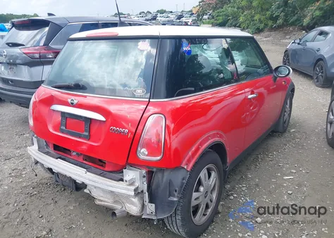 2006 Mini Cooper из США, поврежденный, VIN WMWRC33596TK67276